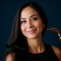 Ana Pérez, Directora Musical & Saxofonista